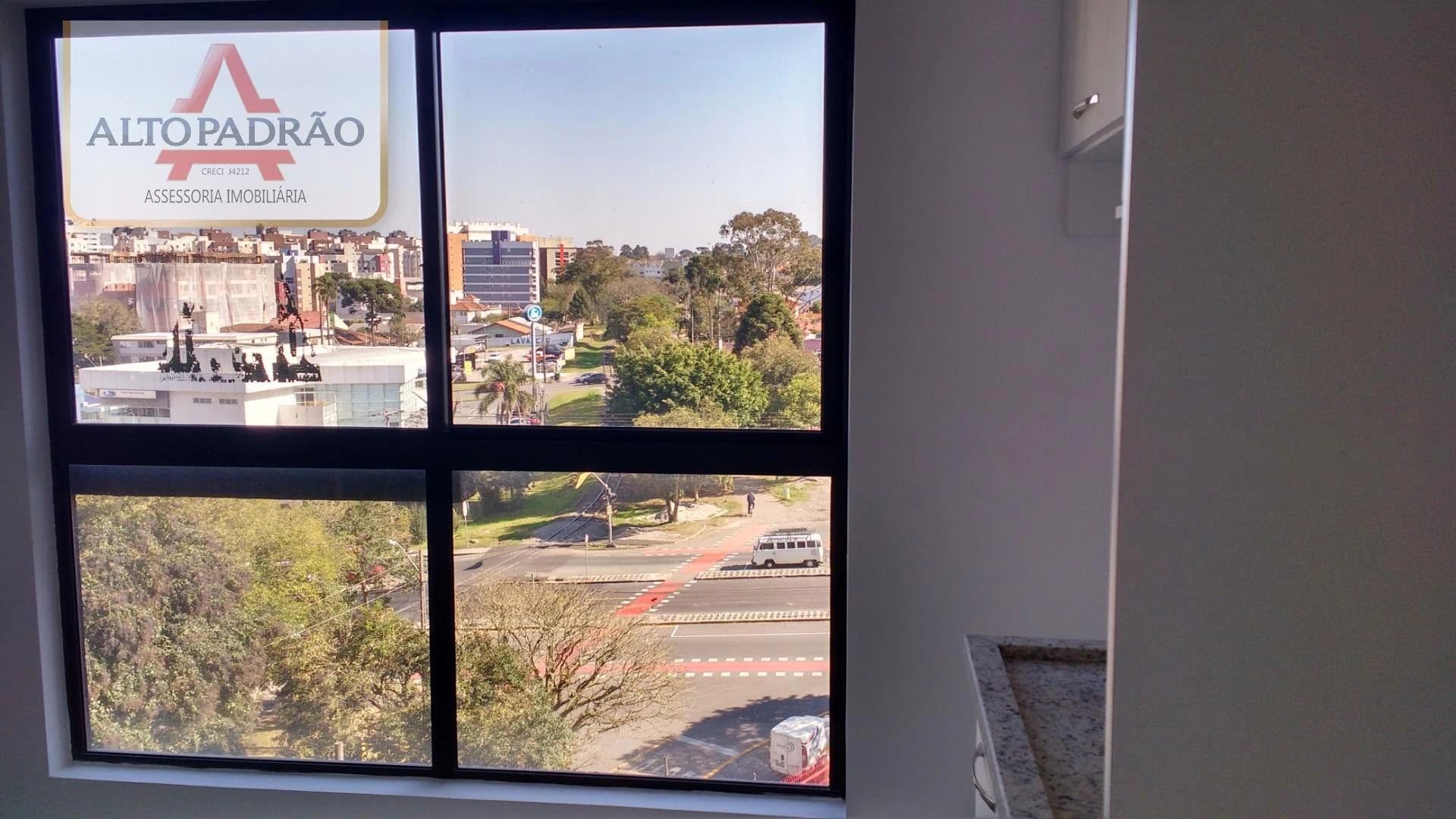 One-bedroom apartment with a washing machine in Curitiba — photo 15