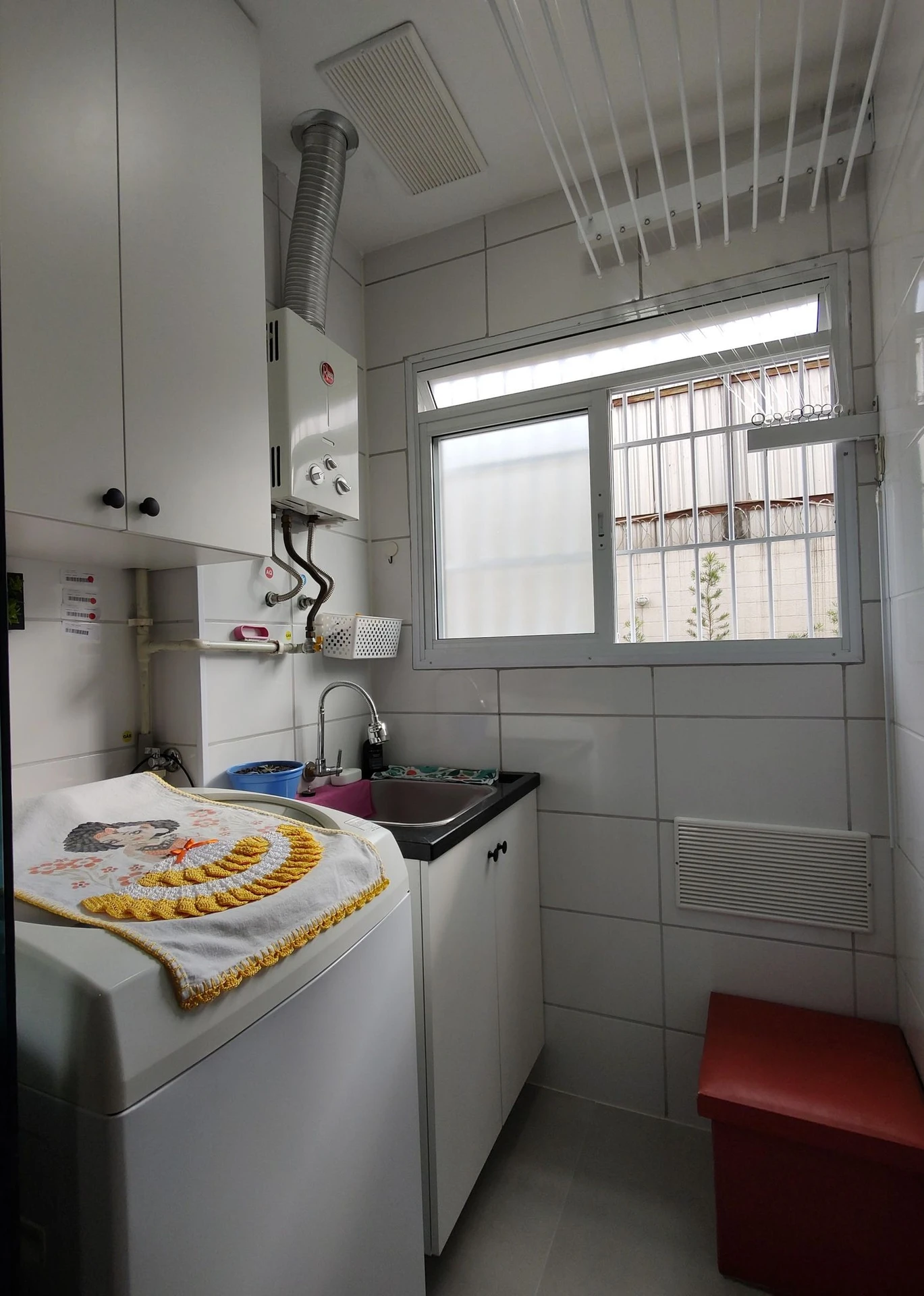 2-bedroom apartment with a glass-enclosed balcony — photo 36