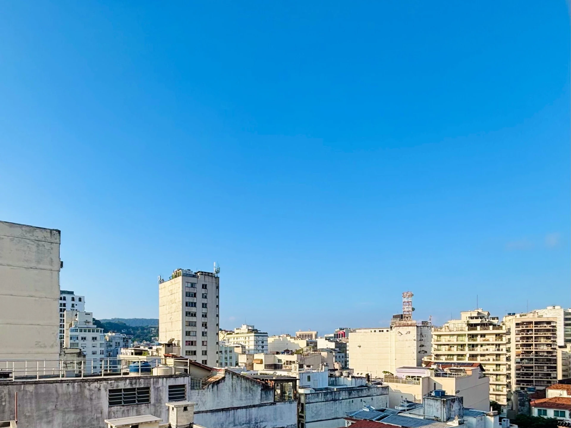 2-bedroom apartment with a mountain view in Rio de Janeiro — photo 16