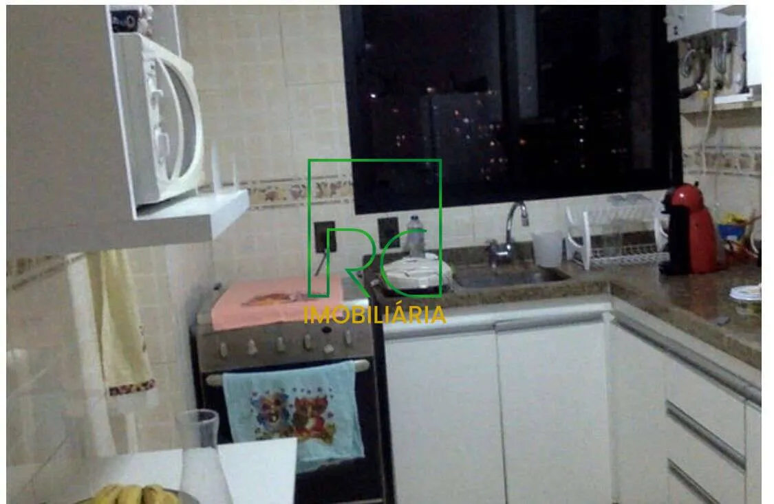 Furnished 2-bedroom duplex-style apartment with 1 parking — photo 2