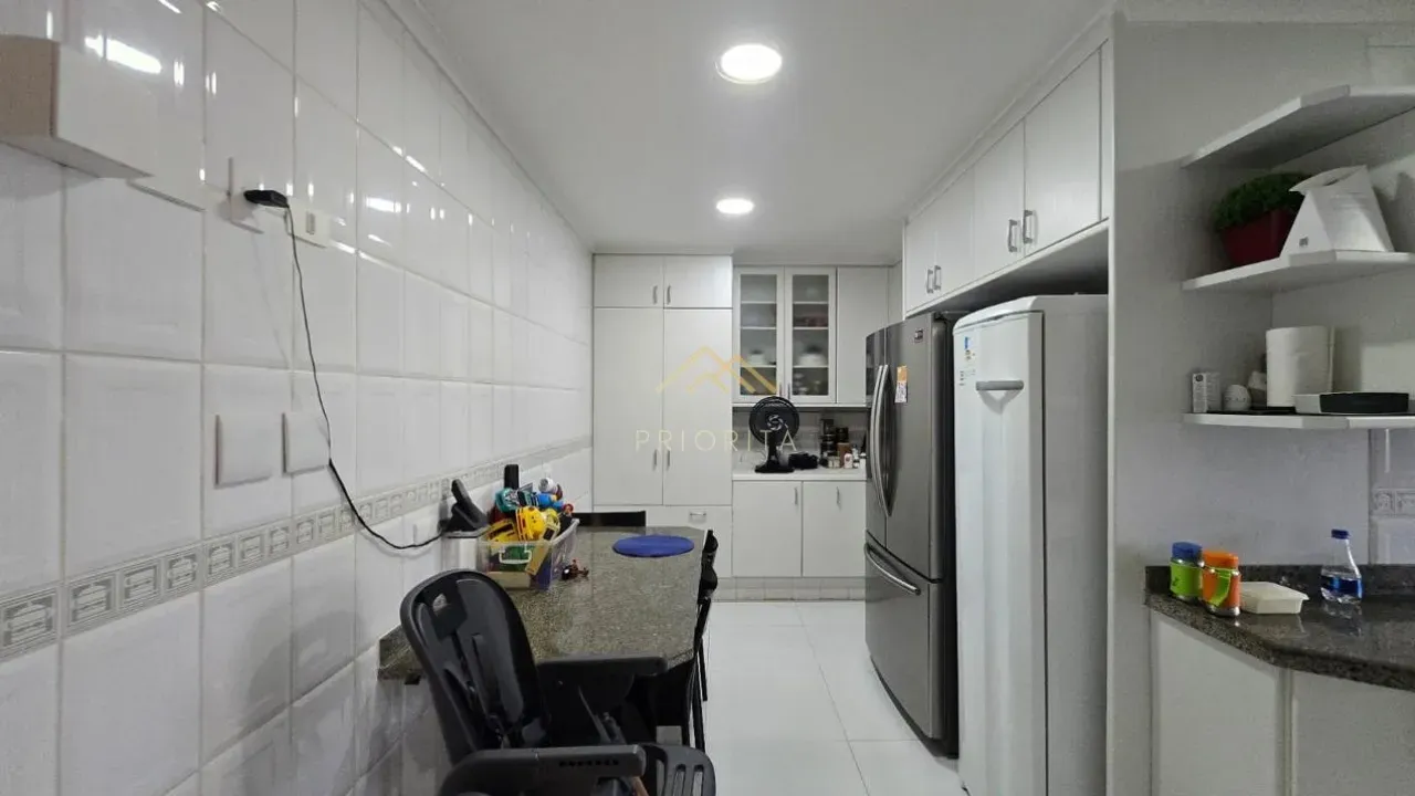 Duplex penthouse with 4 bedrooms and 5 bathrooms — photo 22