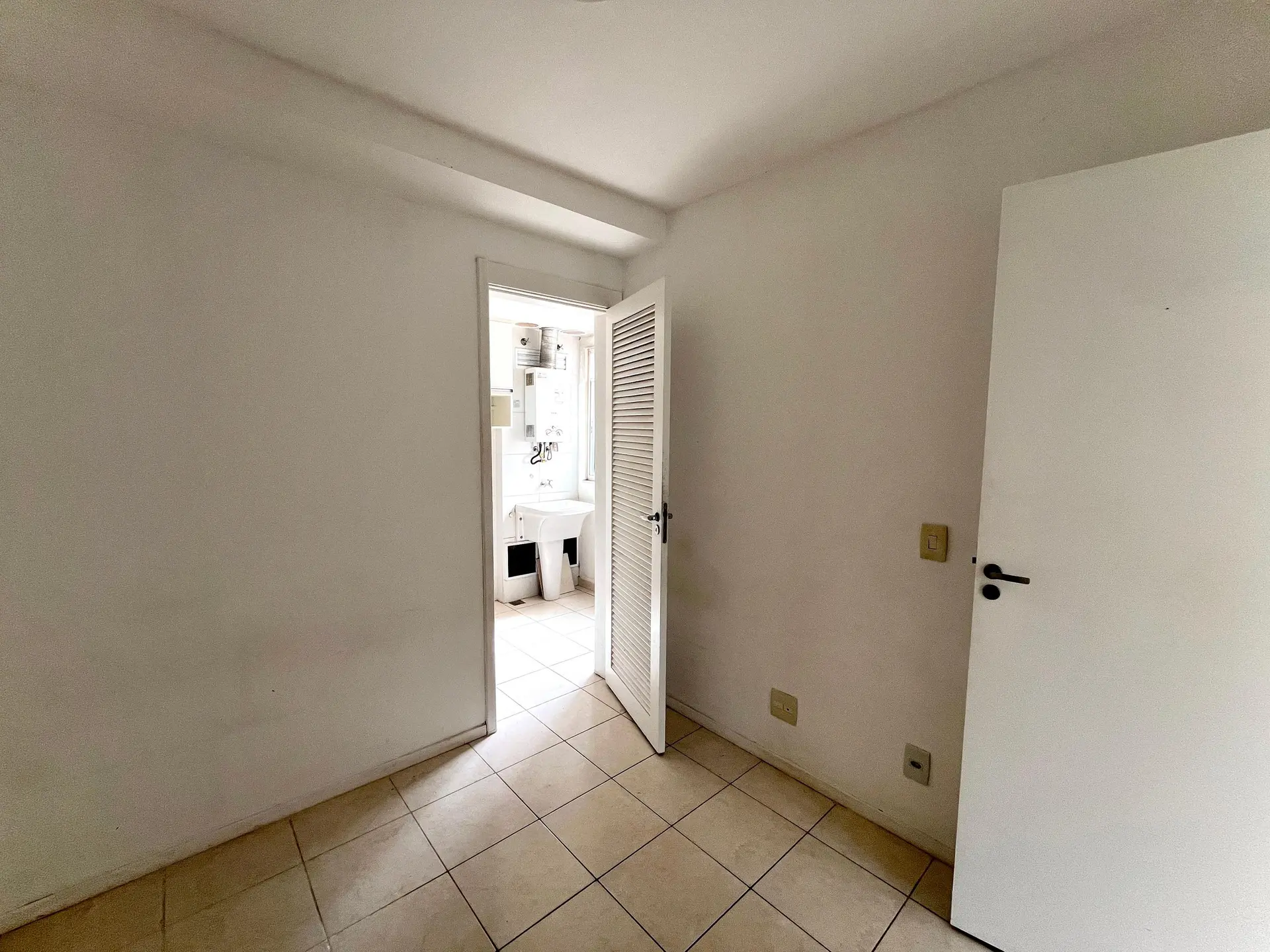 Квартира з 3 спальнями та балконом, 3 ванні — photo 41