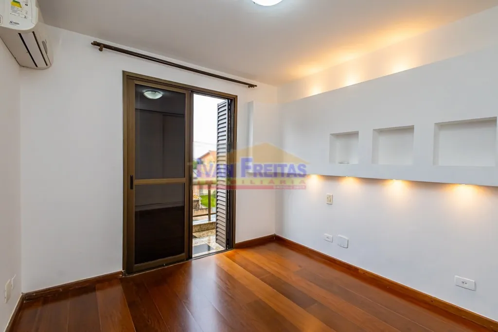House with 5 bedrooms and balcony, plus 5 parking spots — photo 40