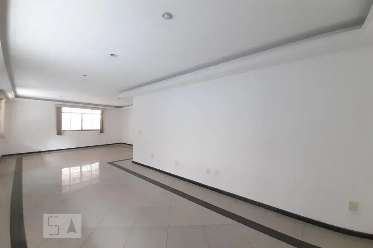 Triplex with 477 m², 5 bedrooms and 5 parking spaces — photo 35