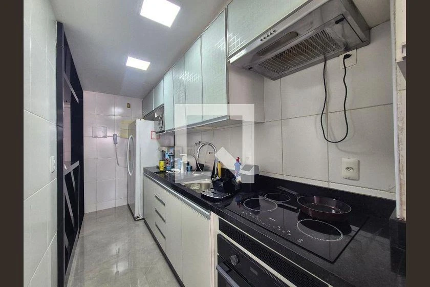 2-bedroom apartment in a building with a gym — photo 44