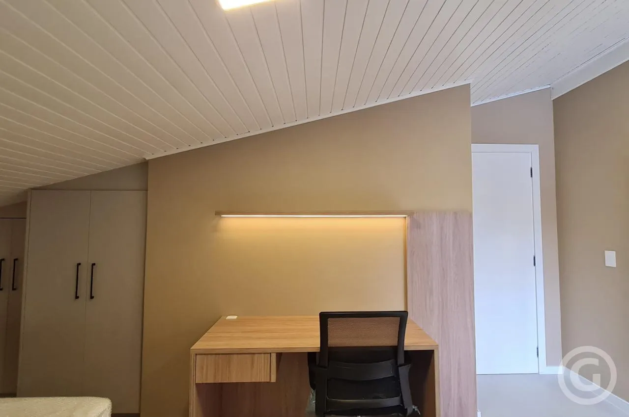 One-bedroom apartment with a home office in Florianópolis