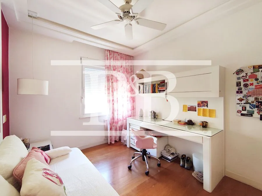 Apartamento amueblado 230 m² con 4 dormitorios y 2 plazas — photo 23