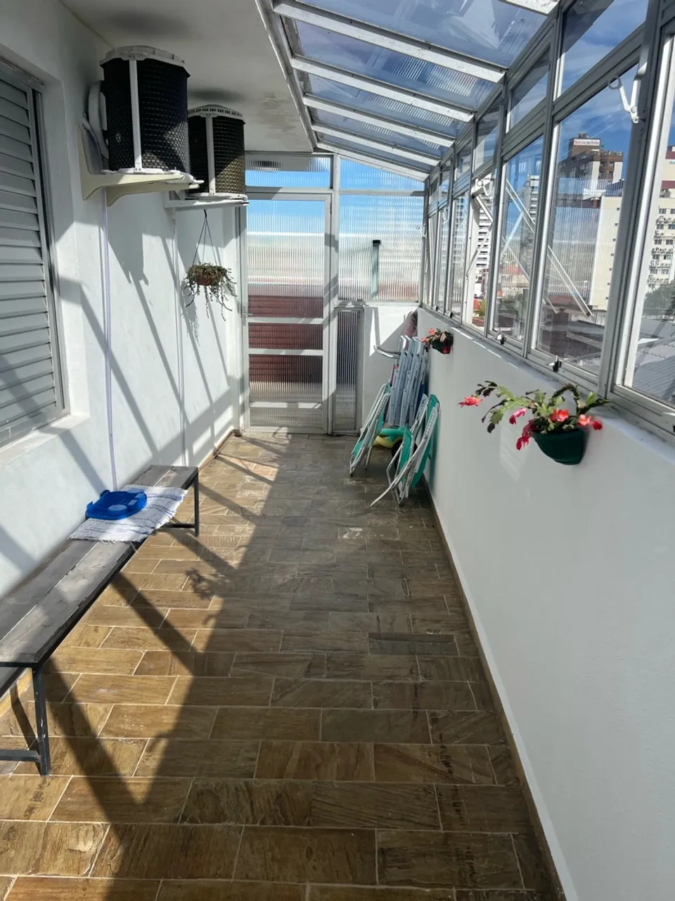 Glass-enclosed balcony in a 2-bedroom apartment, 90 m² — photo 15