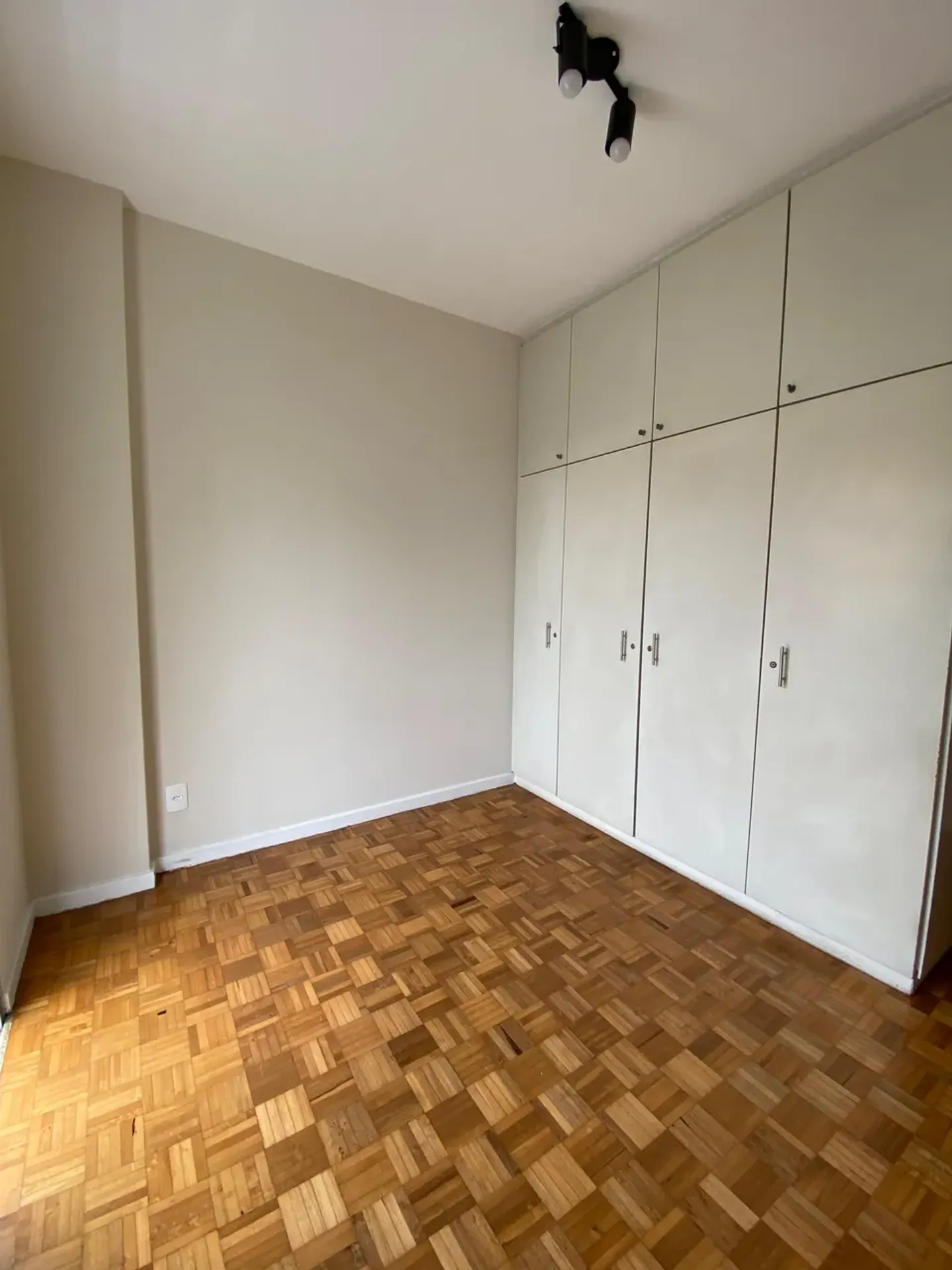 Пральна машина та 2 спальні: квартира 90 м² — photo 8