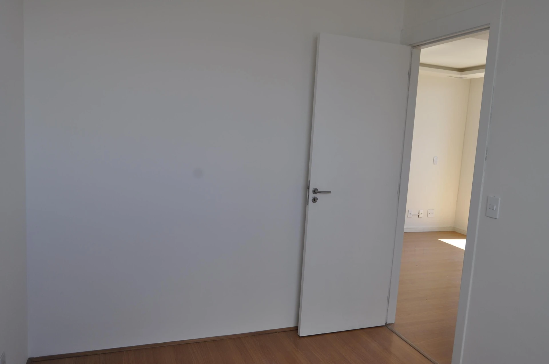 Балкон с грилем и 2 спальни: квартира 47 м² — photo 29