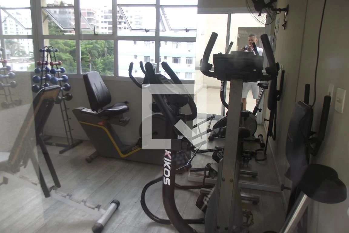 Furnished apartment with 3 bedrooms and enclosed balcony — photo 49