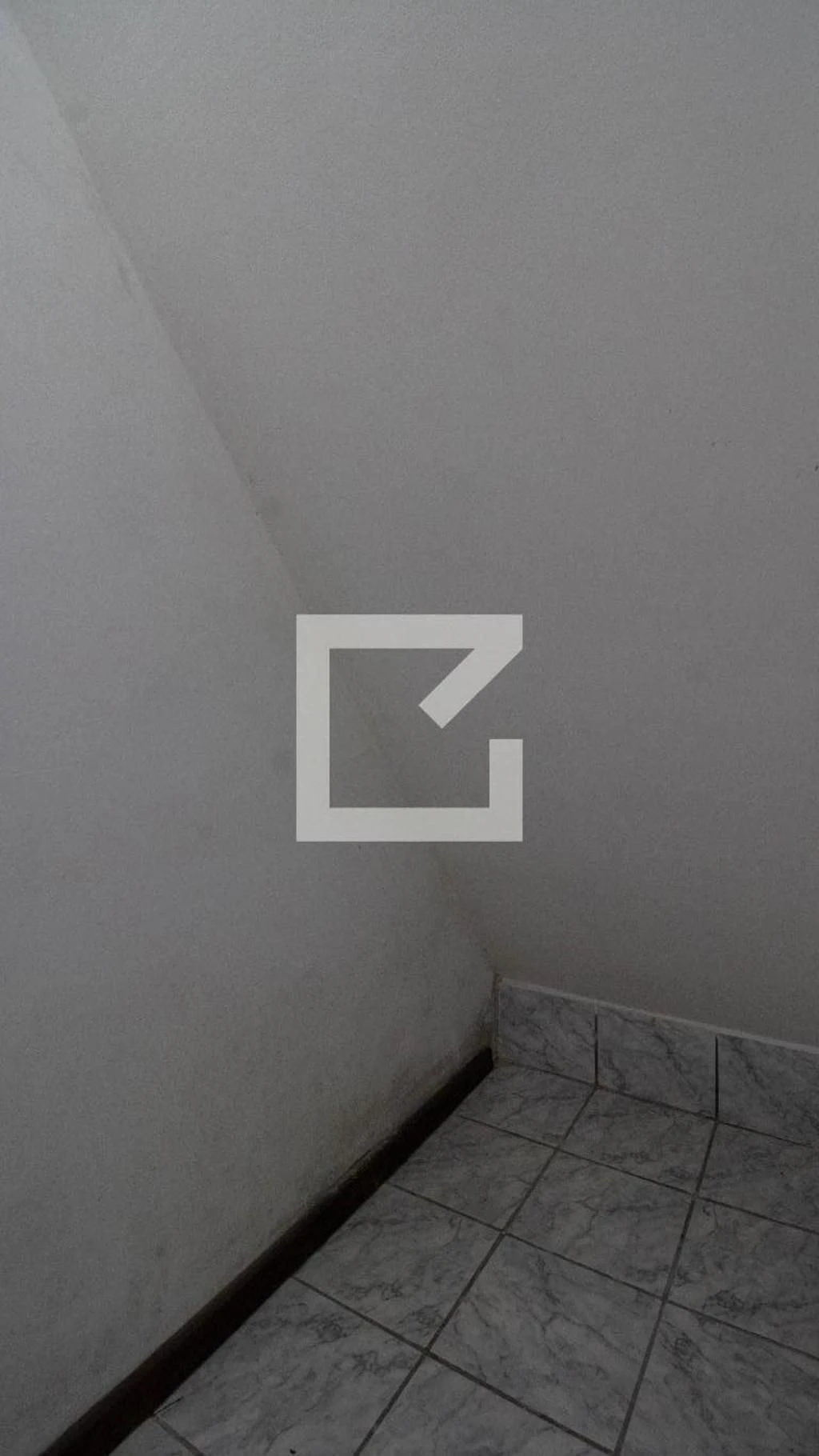 Unfurnished studio with 1 bedroom and 1 bathroom — photo 23