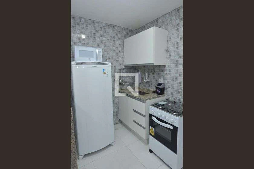 Furnished 35 m² studio with a private bathroom — photo 2