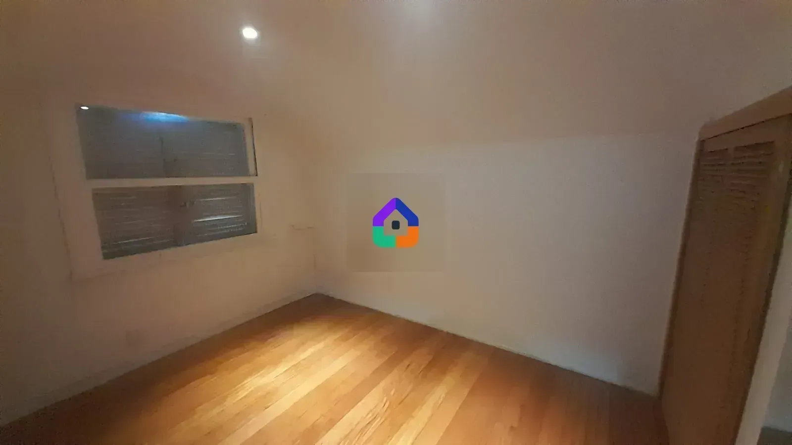 Apartment with 4 bedrooms and separate gas kitchen — photo 22
