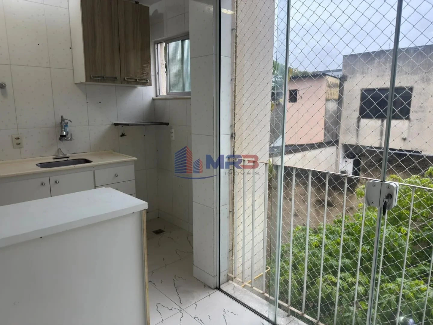 2-bedroom apartment in a building with a pool — photo 28