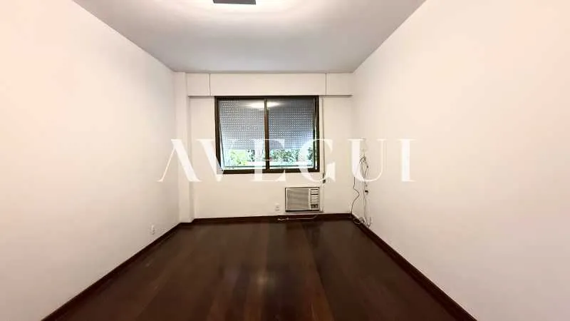 Apartamento 4 quartos com 2 suítes e jardim — photo 20