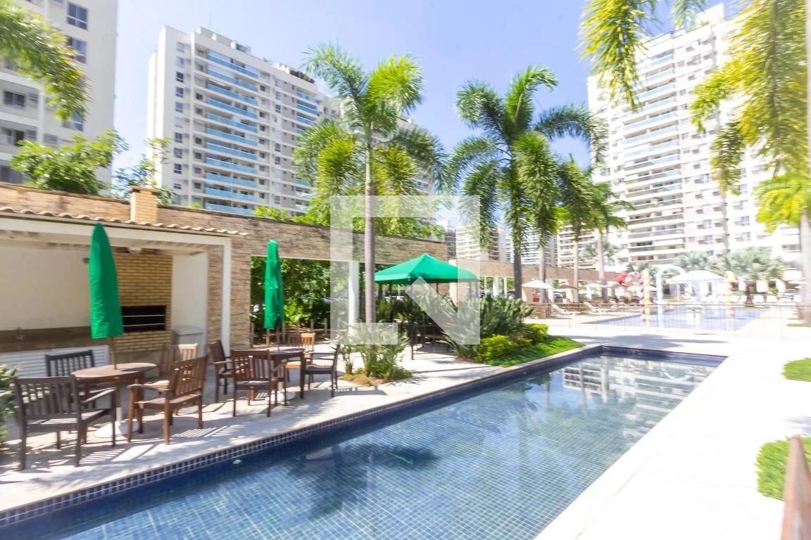 Balcony with a grill in a 2-bedroom apartment, 68 m² — photo 65