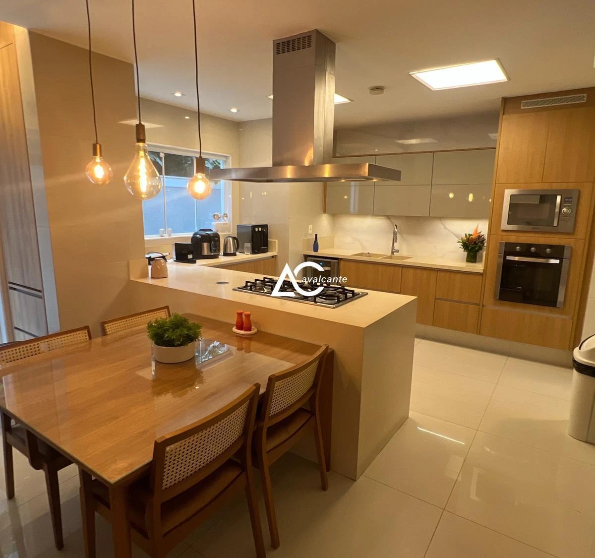 Furnished 4 en-suite home with 400 m² — photo 5