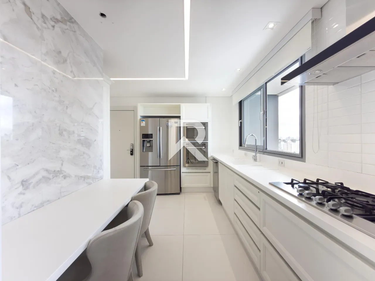 Apartamento amueblado con 3 suites, 338 m² y BBQ privado — photo 13