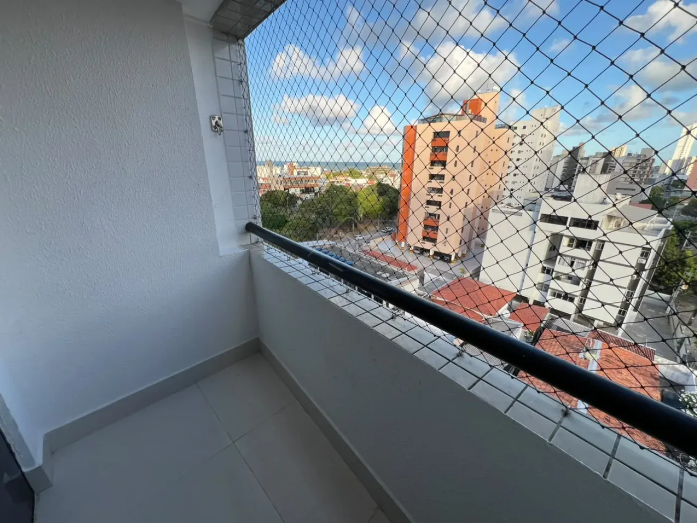 3-bedroom apartment with a home office in João Pessoa — photo 8