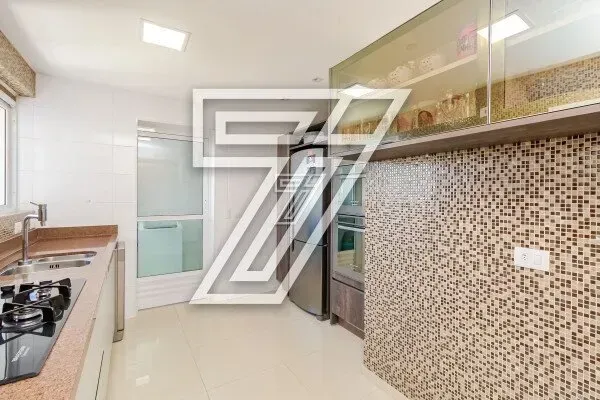 Furnished 3-bedroom apartment on the 13th floor — photo 14