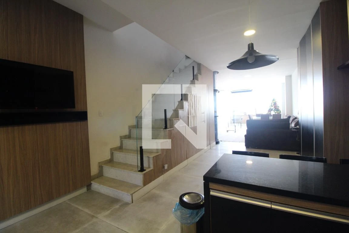 Furnished house with 4 en-suite bedrooms and private garden — photo 15