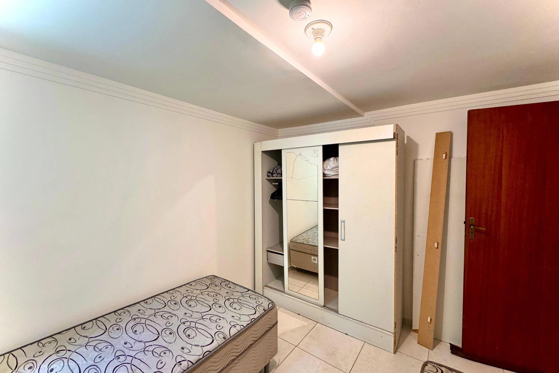 86 m² apartment with a home office and a mountain view — photo 13