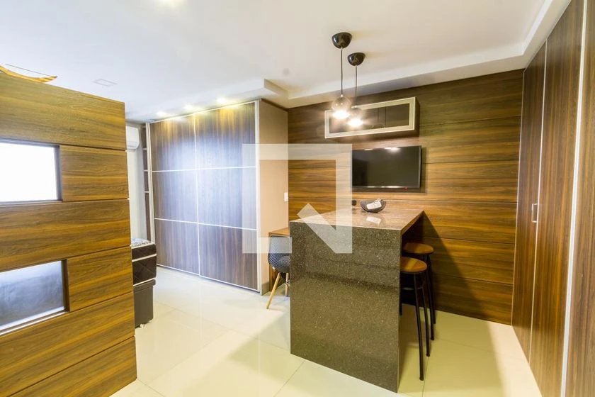 Apartamento de 1 quarto com varanda e 1 vaga — photo 2