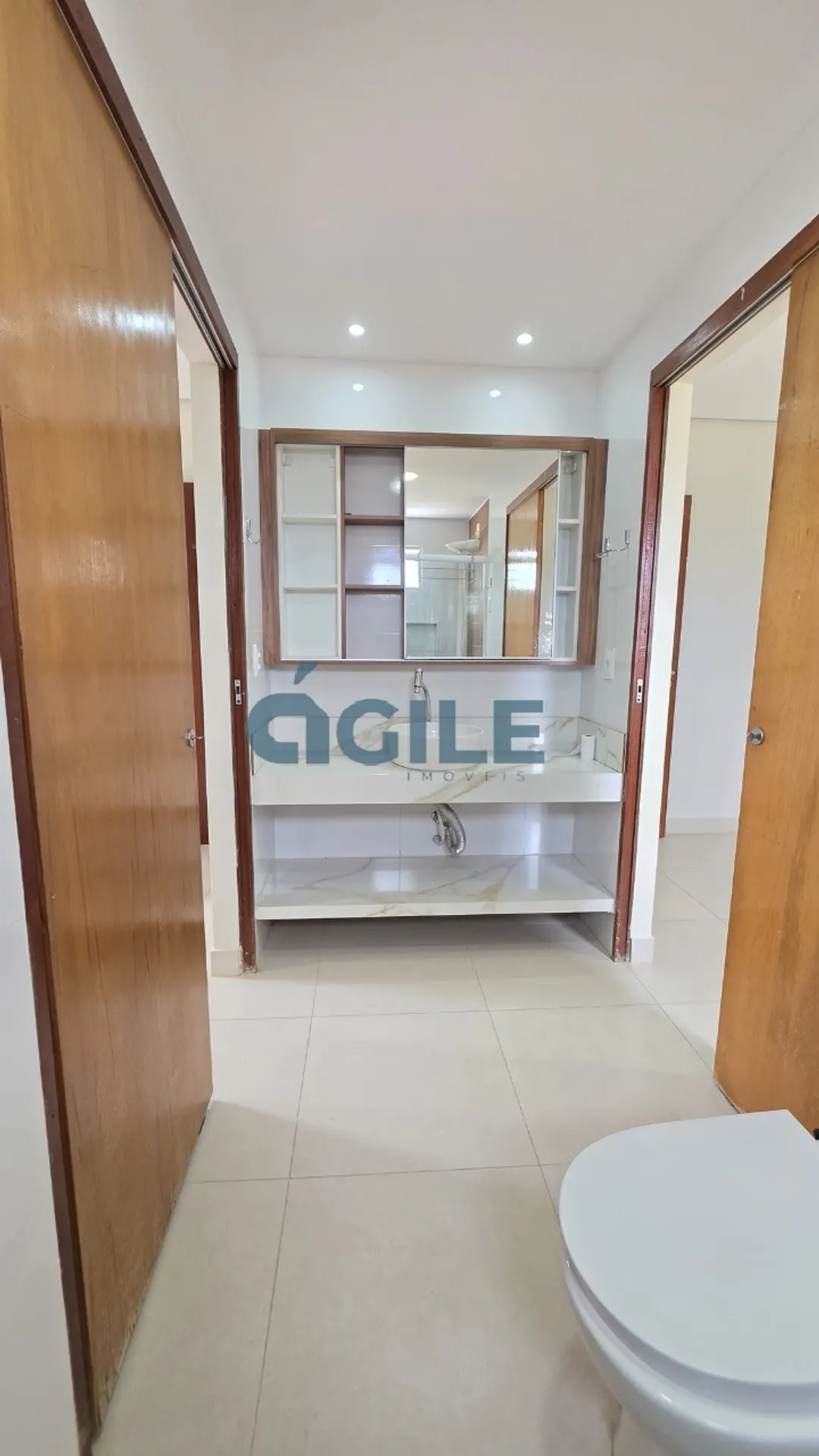 Washing machine in a 4-bedroom house, 200 m² — photo 24