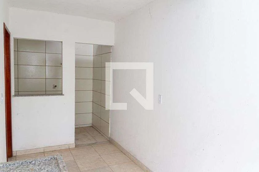 38 m² unfurnished studio with private garden and 1 parking — photo 19
