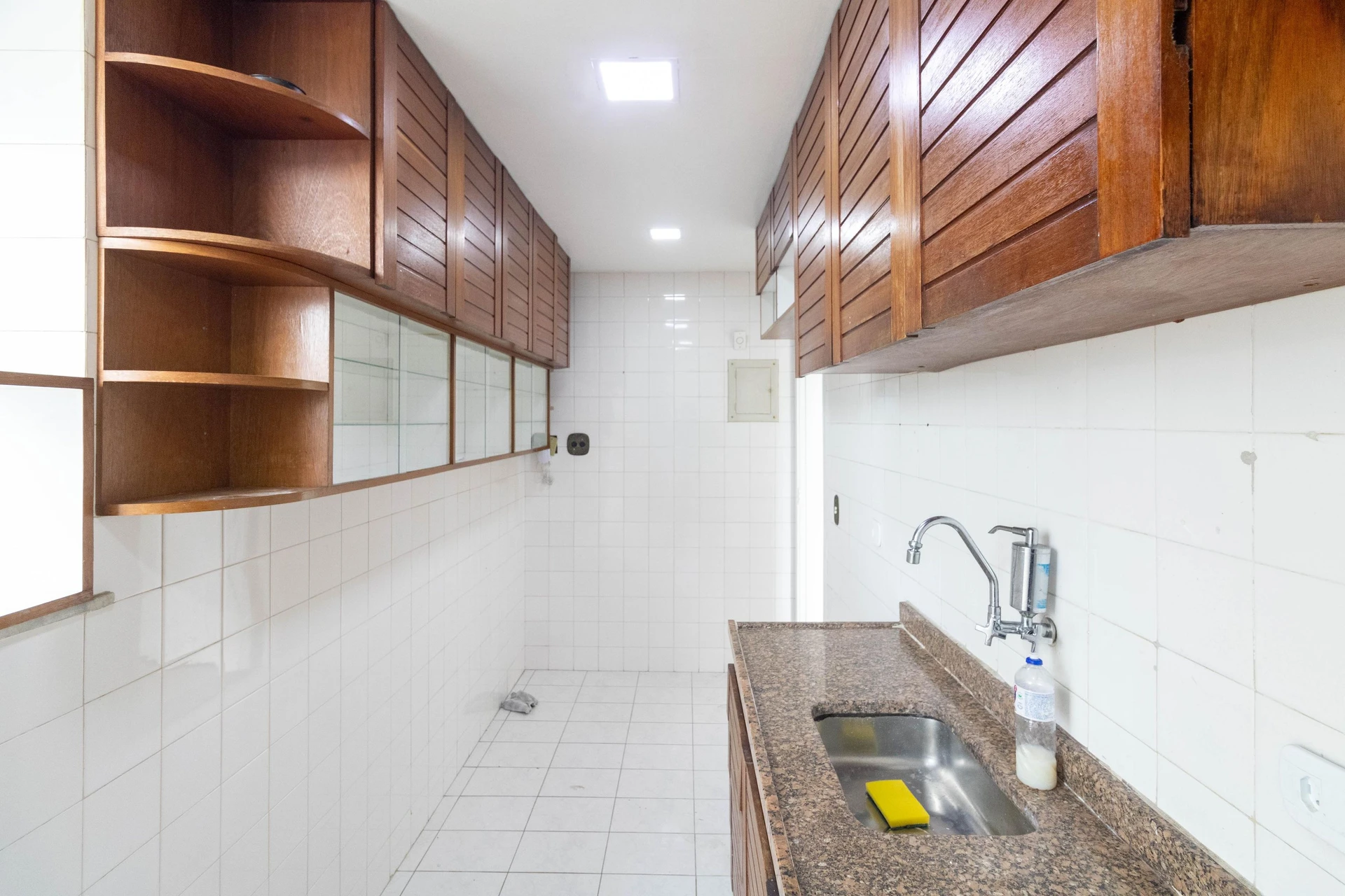 2-bedroom apartment with a home office — photo 4