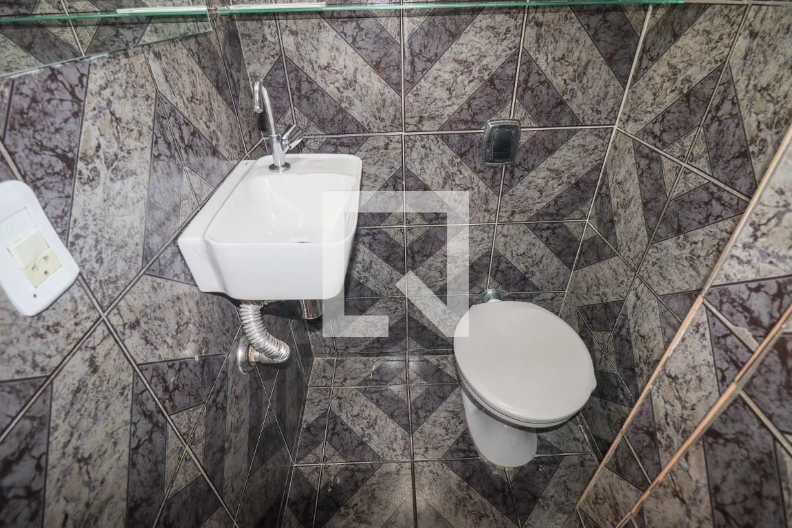 2-bedroom apartment with a washing machine in Curitiba — photo 37