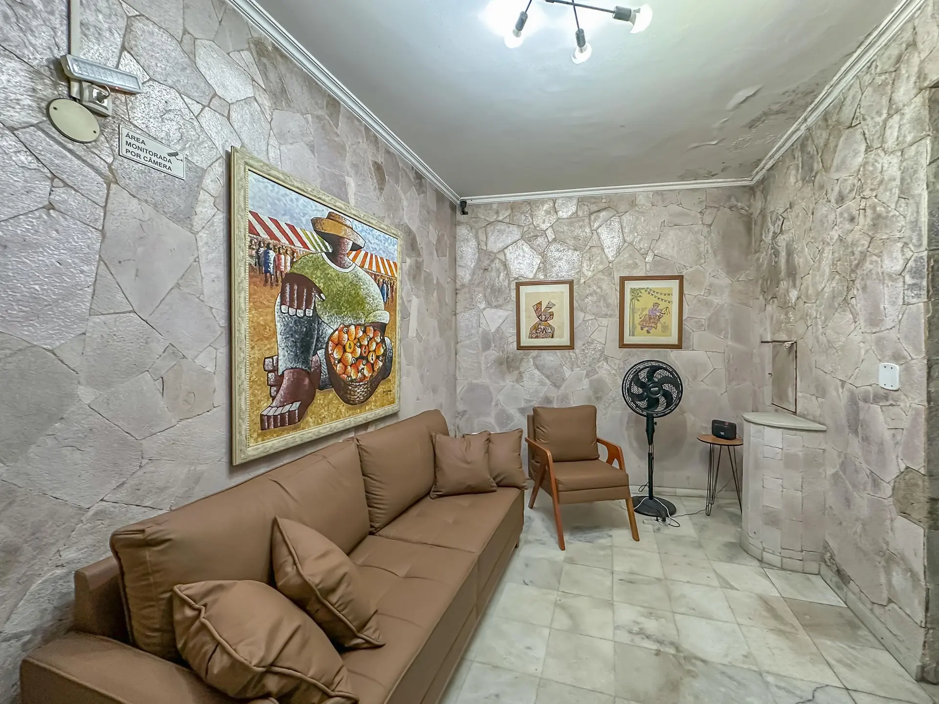 Mountain view in a 2-bedroom apartment, 76 m² — photo 12
