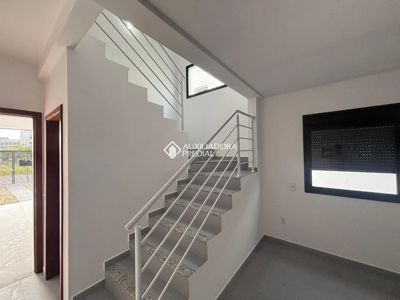House with open-plan kitchen and 3 en-suite bedrooms — photo 14