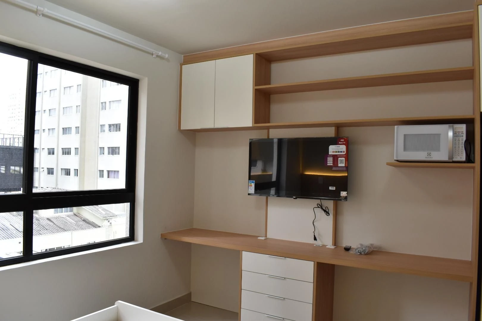 Monoambiente amueblado, 29 m², con balcón cerrado con vidrio — photo 3
