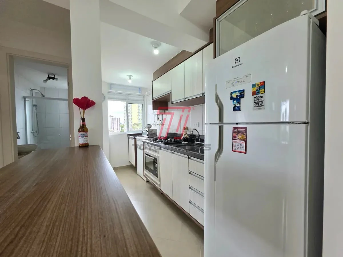 Wood or laminate floors in a one-bedroom apartment, 34 m² — photo 6