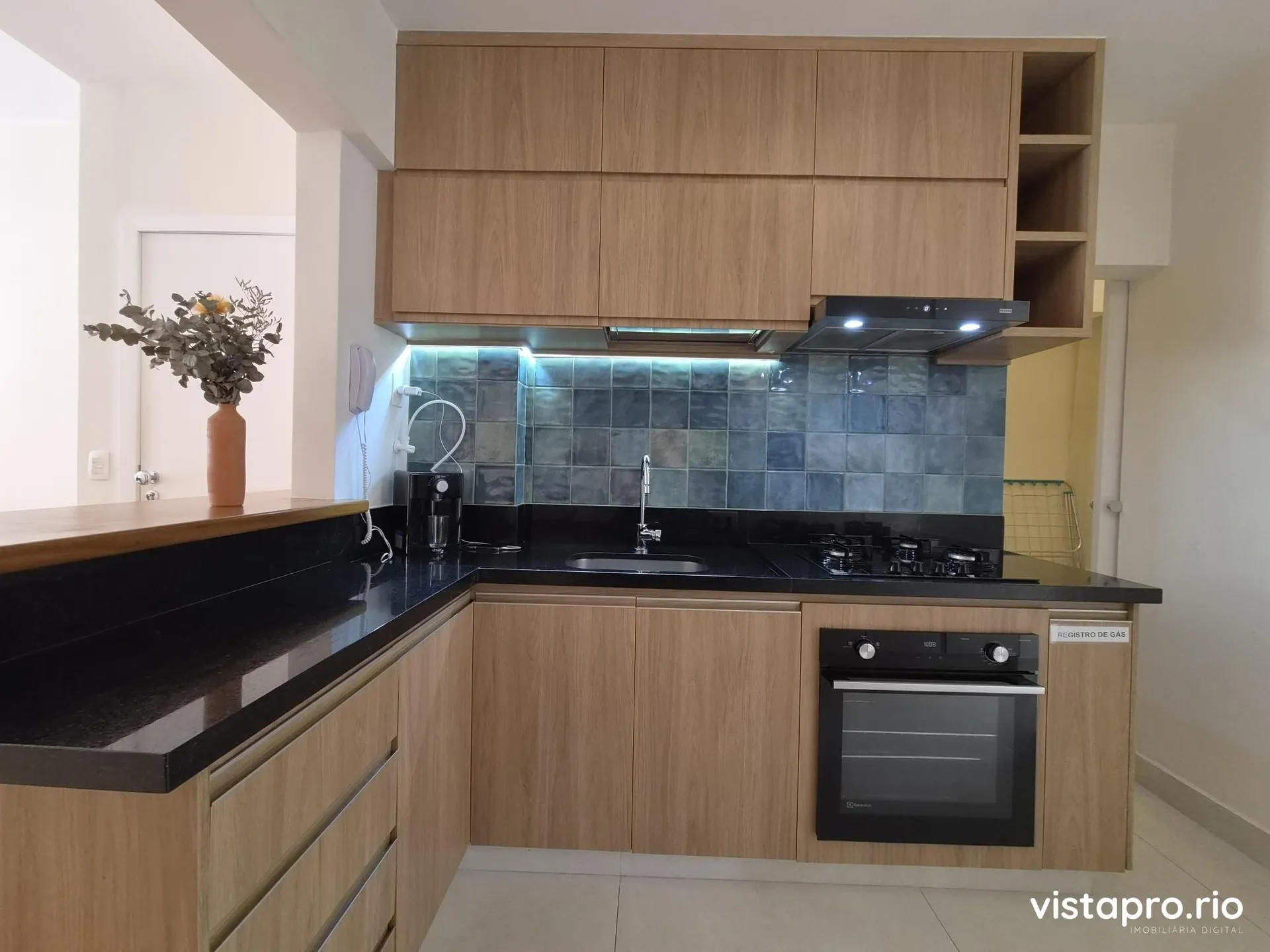 2-bedroom apartment with a washing machine in Rio de Janeiro — photo 8