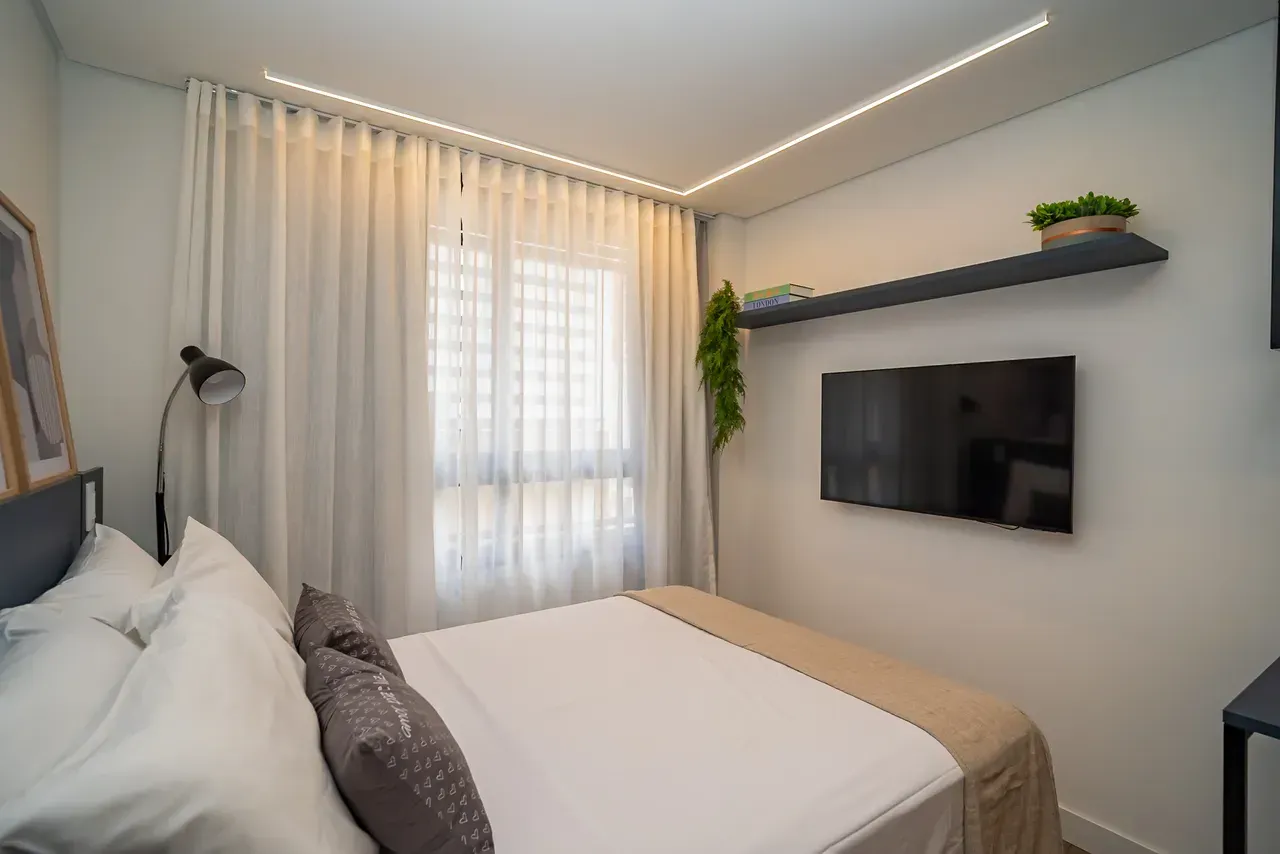 Apartamento amueblado de 1 dormitorio con escritorio — photo 3