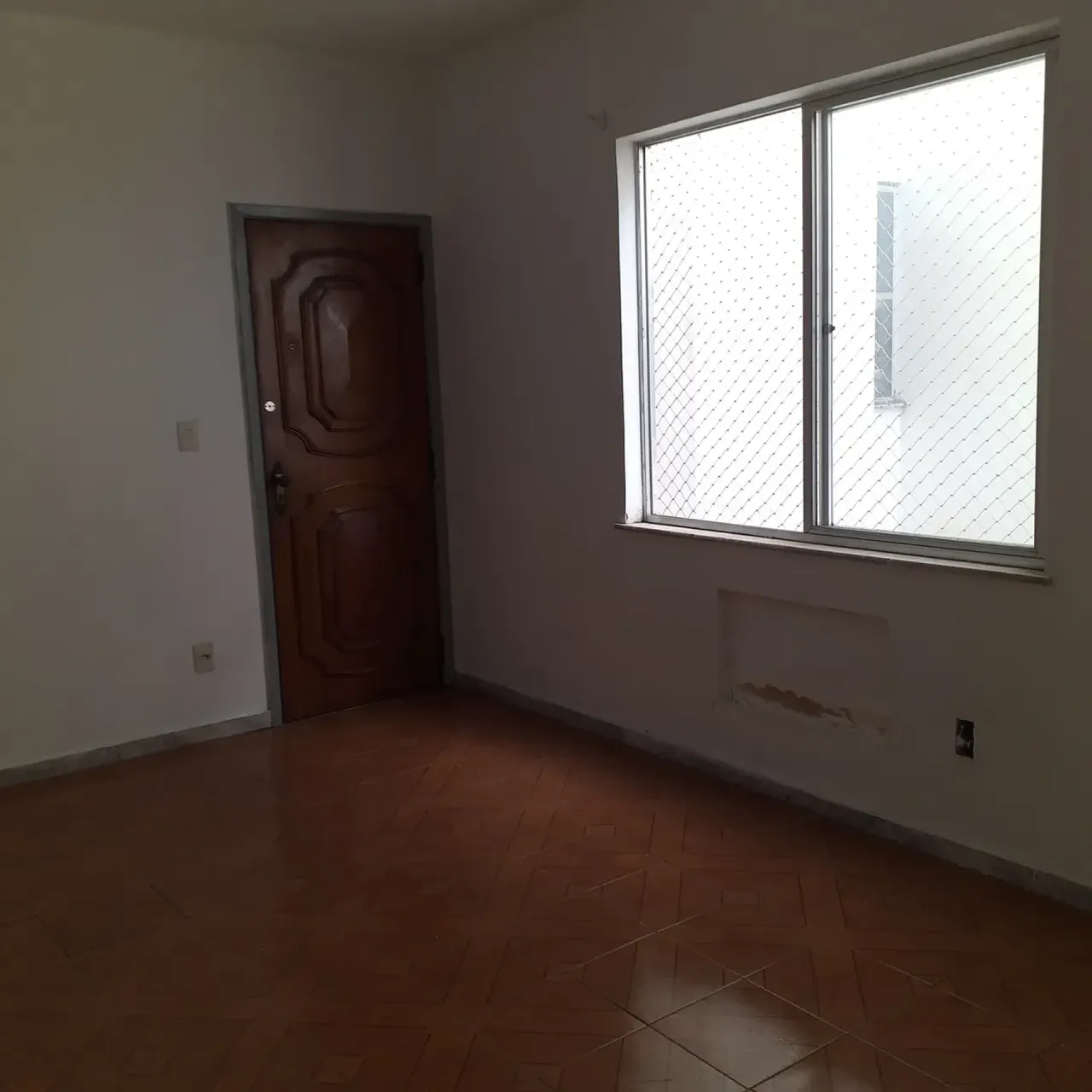 60 m² apartment with 2 bedrooms and a glass shower — photo 2