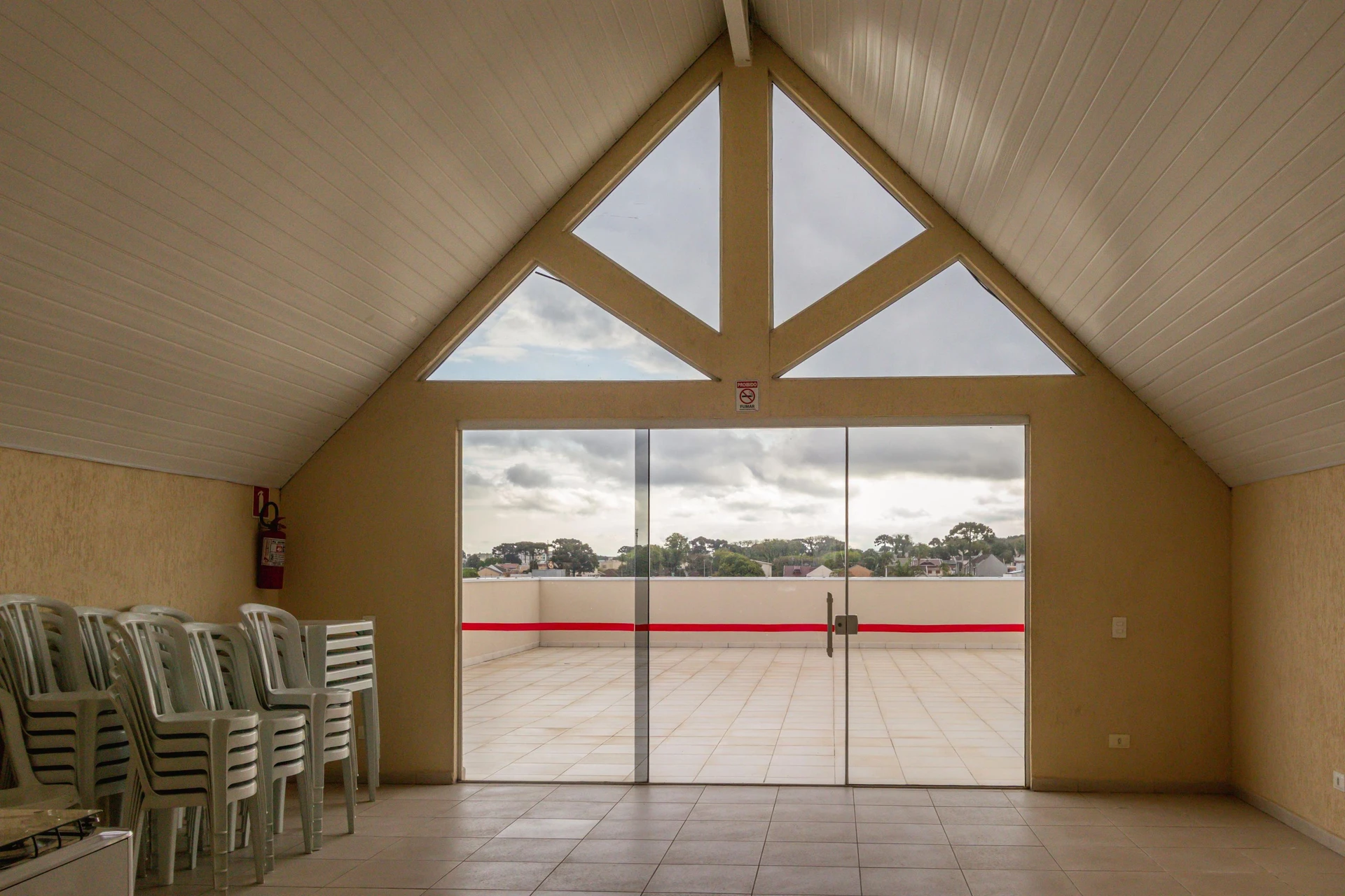2-bedroom apartment with a home office in Curitiba — photo 10