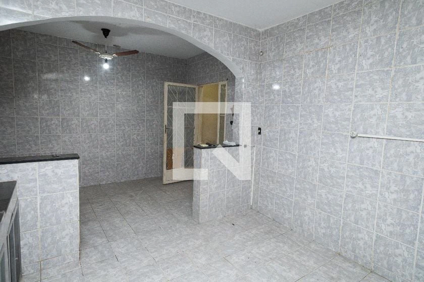 3-bedroom house with private garden and laundry area — photo 20