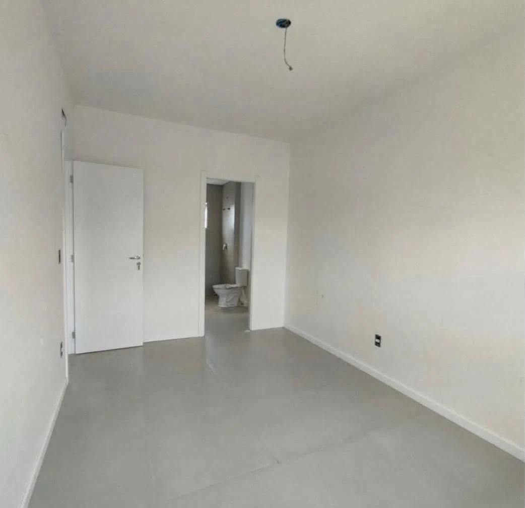 Unfurnished house with 3 bedrooms and 2 bathrooms — photo 23