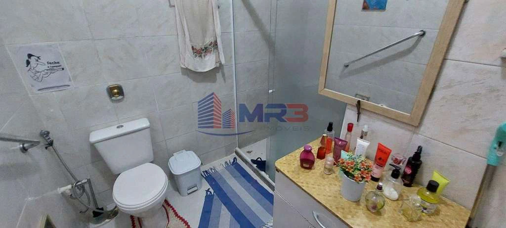 Furnished house with 5 bedrooms and a home office — photo 23