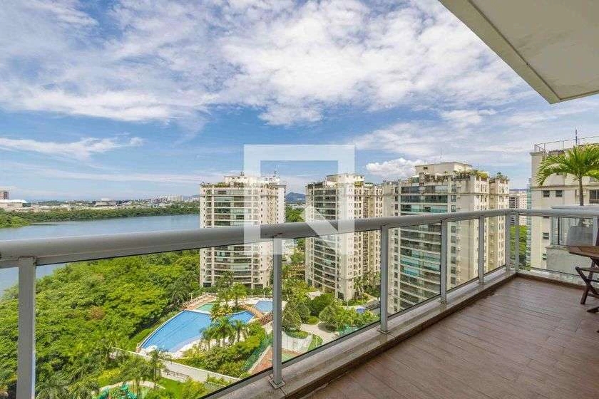 Furnished 136 m² 1-bedroom apartment with 2 parking — photo 22