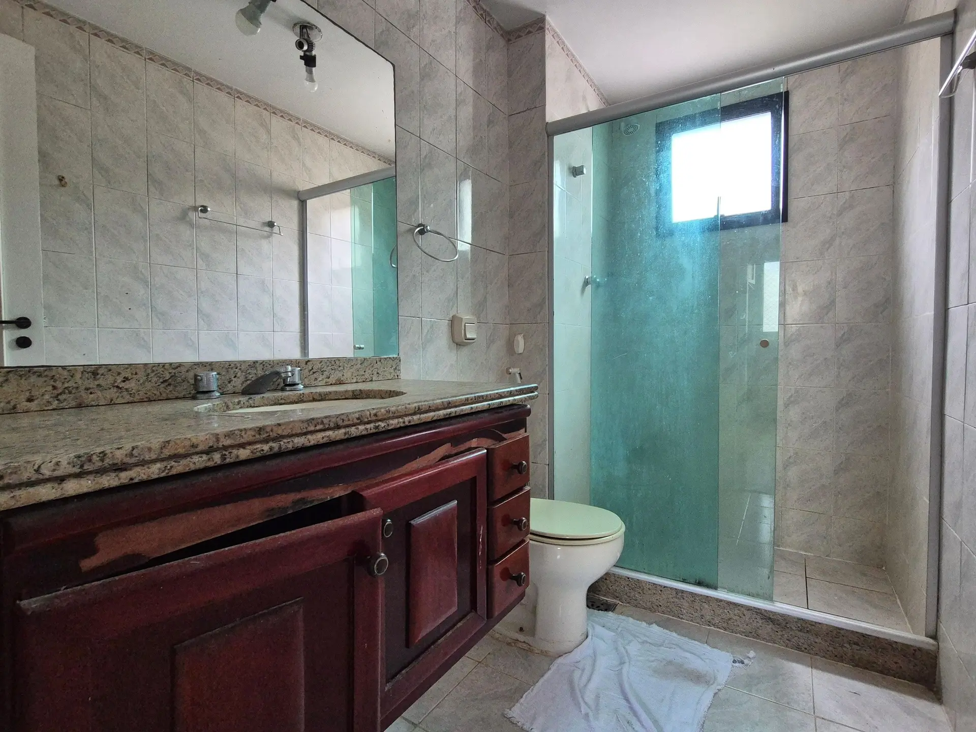 Rental apartment with 4 bedrooms and 3 en-suite baths — photo 32