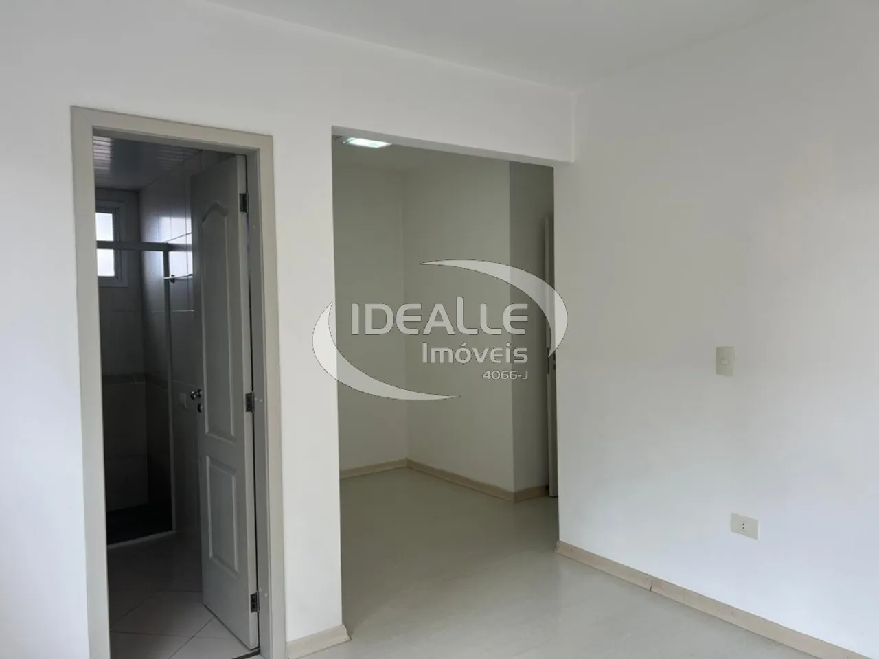 3-bedroom apartment with enclosed balcony and 2 parking spots — photo 17