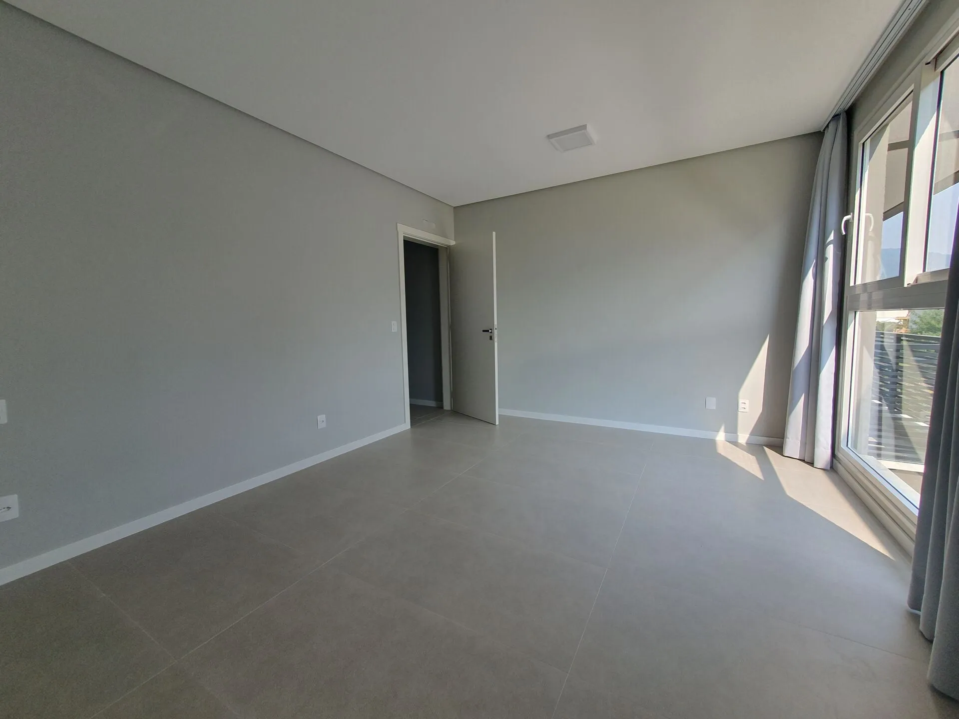 Гардеробна та 3 спальні: будинок 188 м² — photo 10