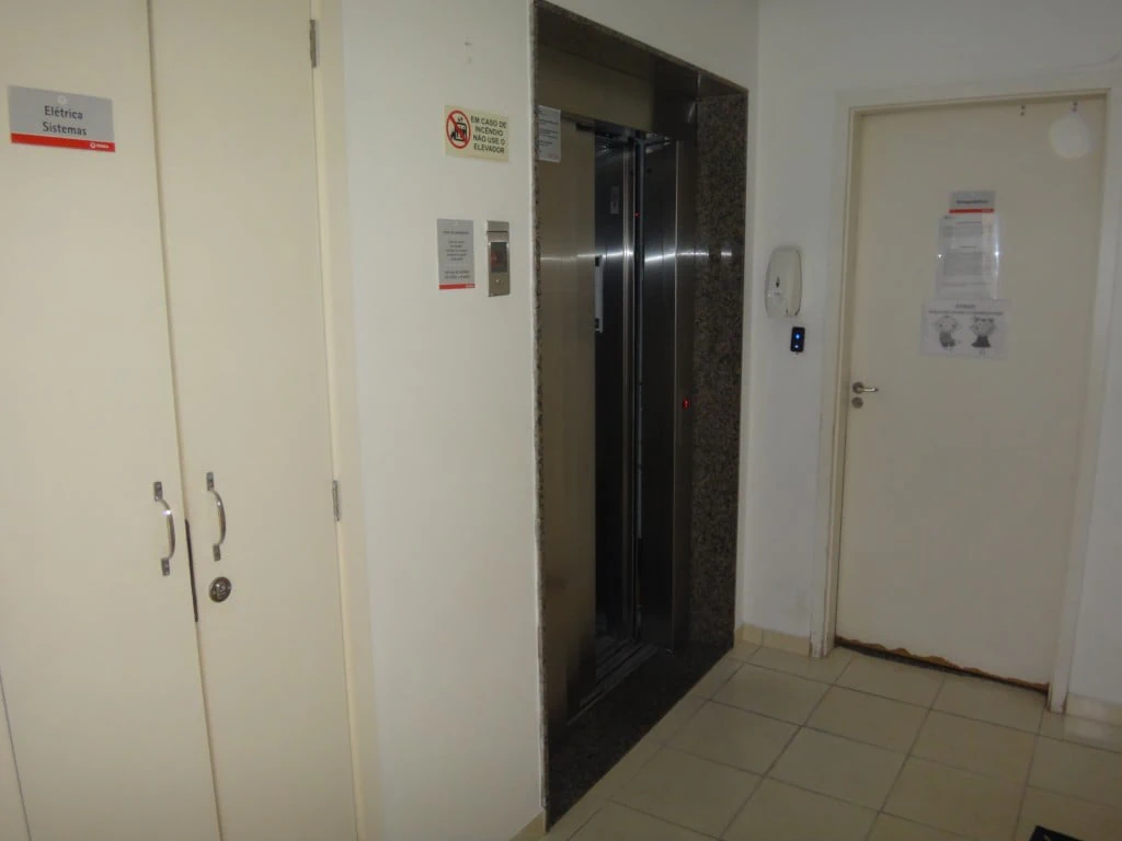 Apartment, 86 m², with wood or laminate floors — photo 19