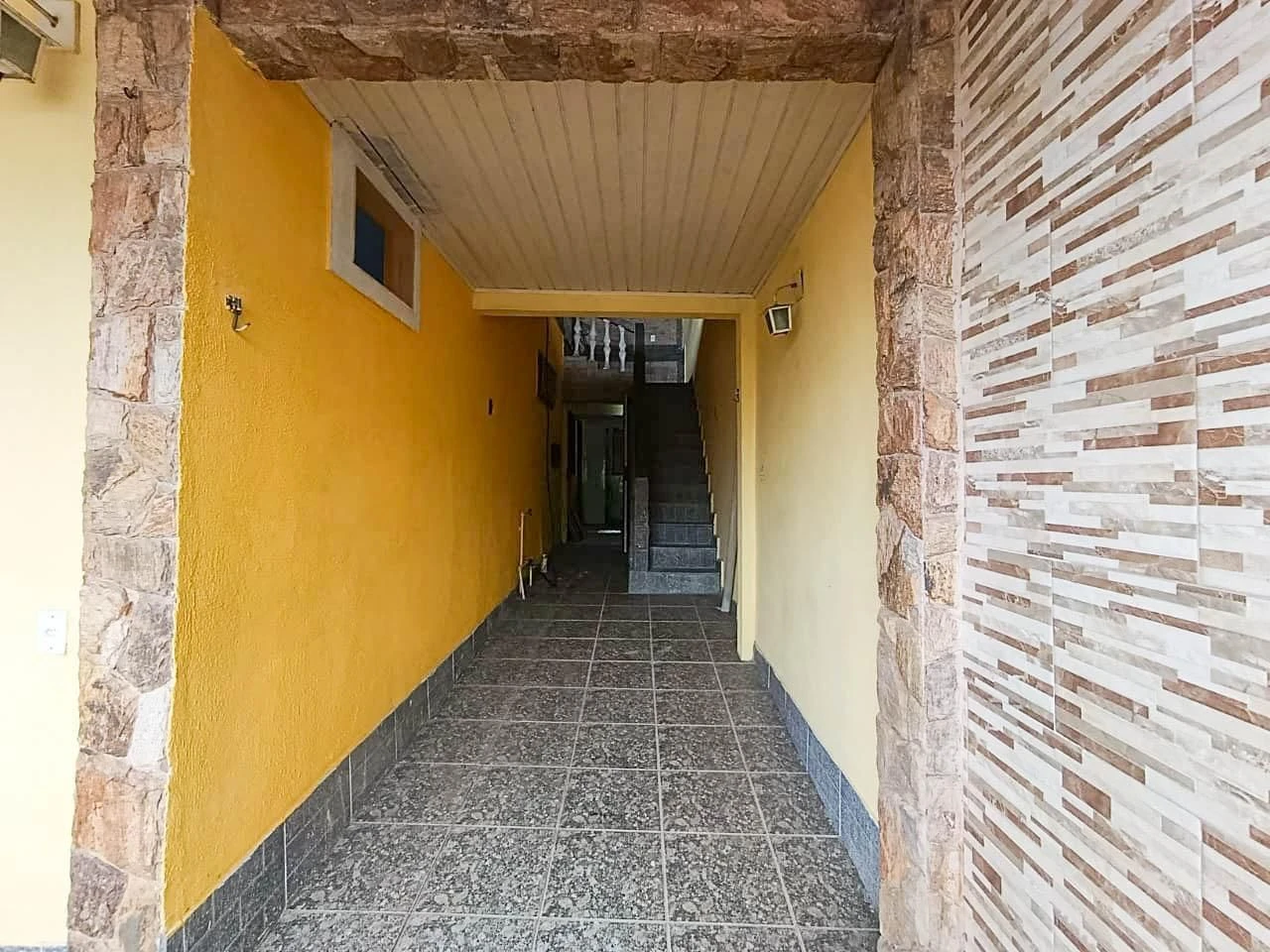 Дом 215 м² с рабочим местом и садом — photo 11