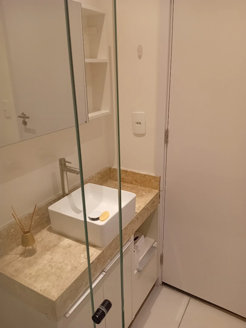 1-bedroom apartment with balcony and laundry area — photo 3